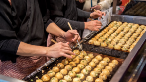 Cocinando el takoyaki